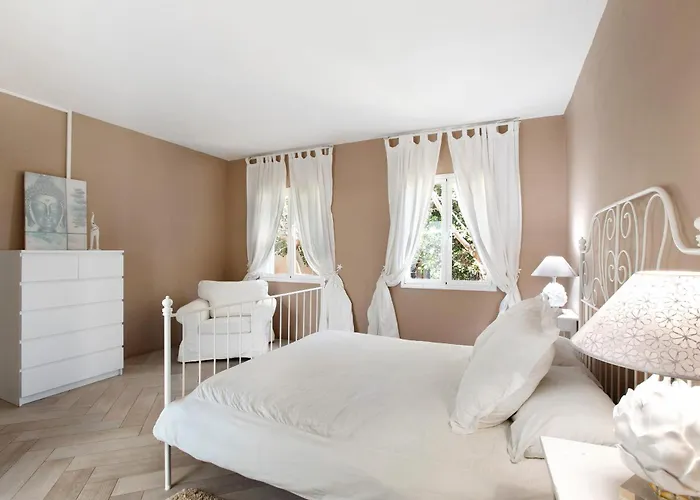 Вілла Saint Maxime Адехе